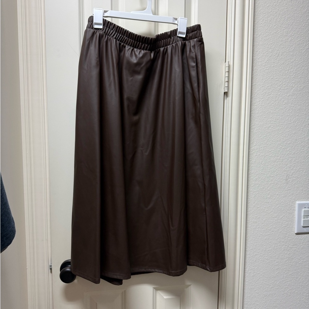 Elegant Brown Women's Skirt- brown pleather